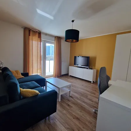 Trzypokojowe Mieszkanie Blisko Morza